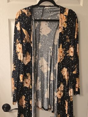 torrid Blue and Cream Floral Knit Top